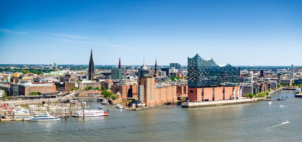 Blick über Hamburg, einem unserer CONTRACT-Standorte